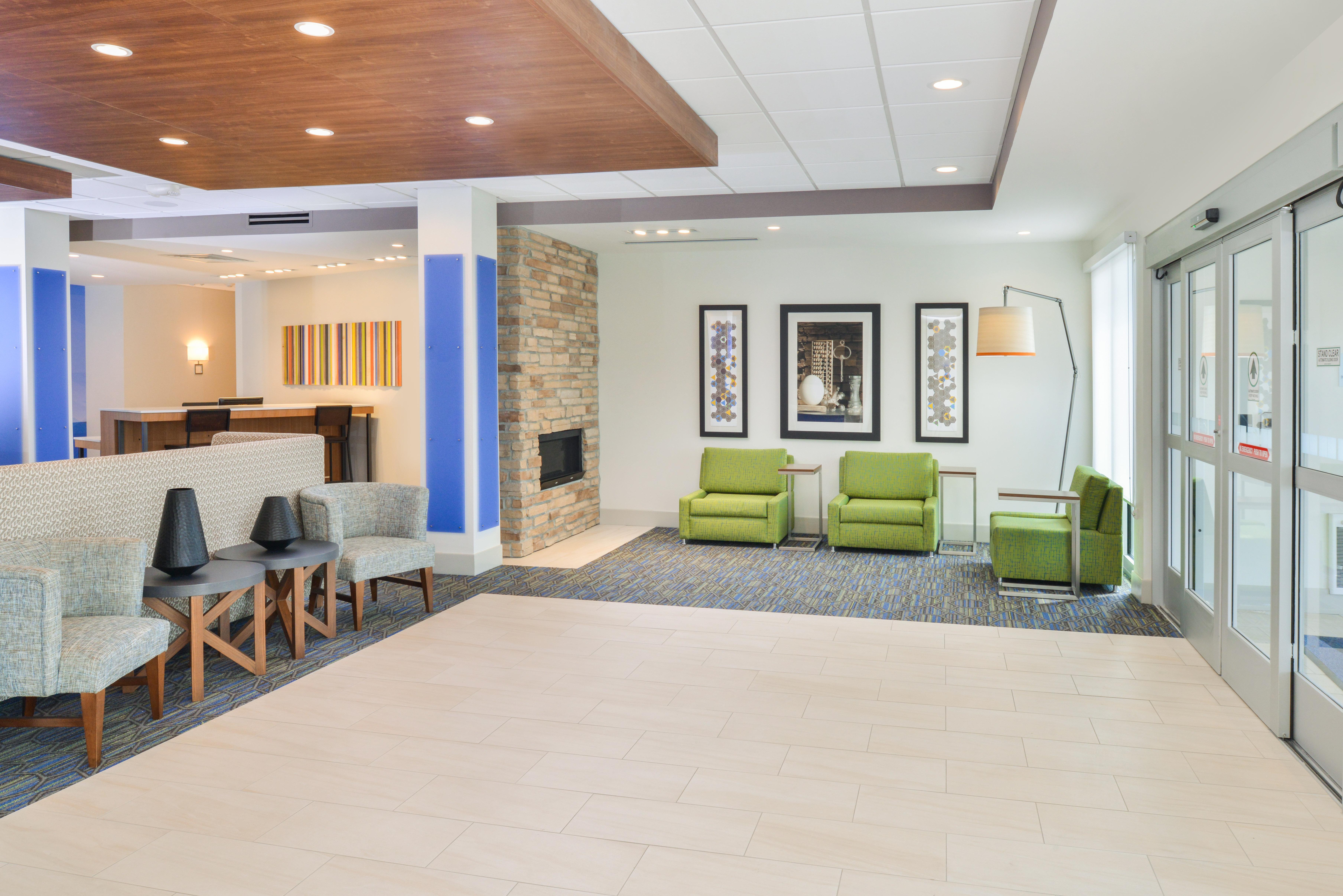 Holiday Inn Express & Suites - Chadron By Ihg Buitenkant foto