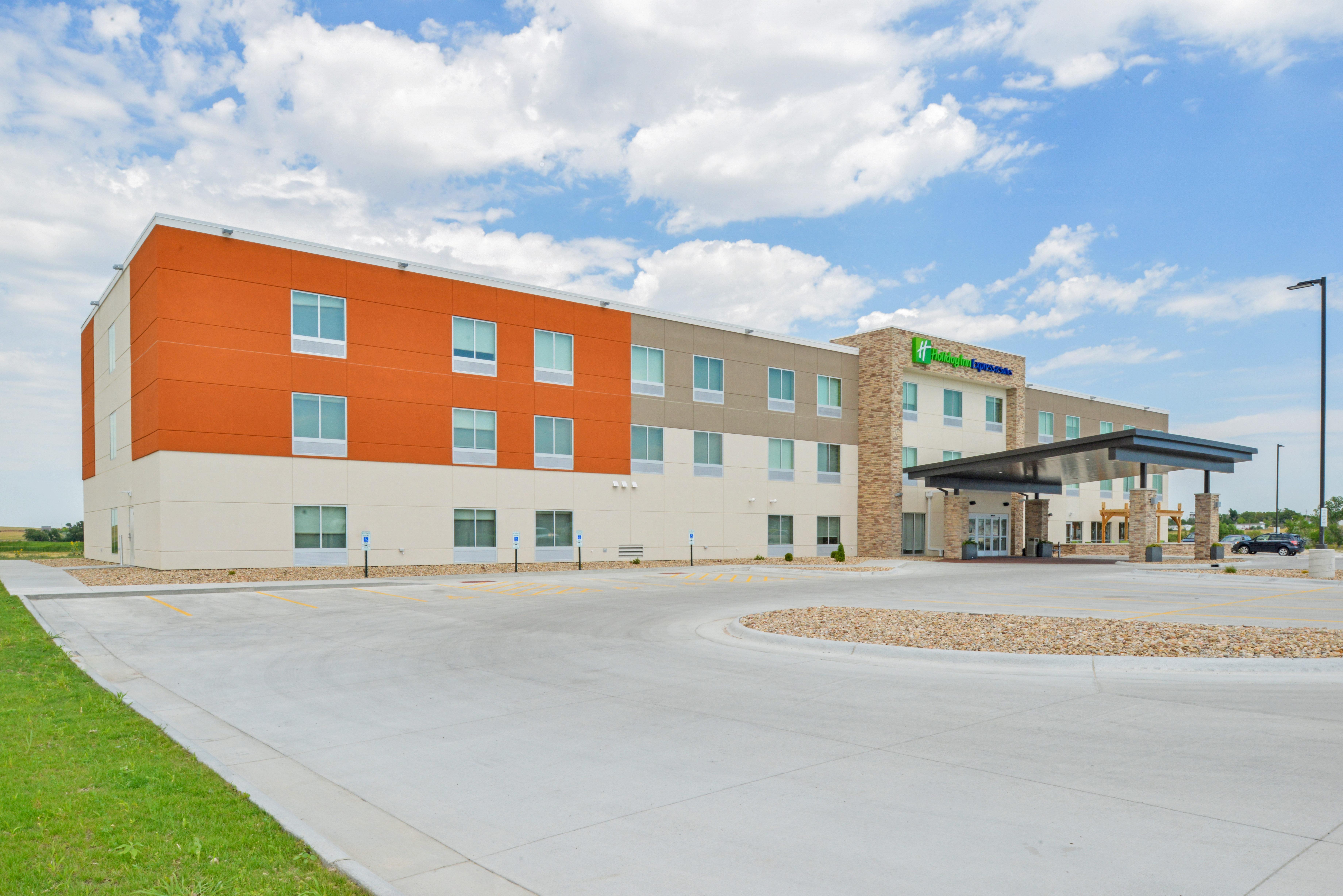 Holiday Inn Express & Suites - Chadron By Ihg Buitenkant foto