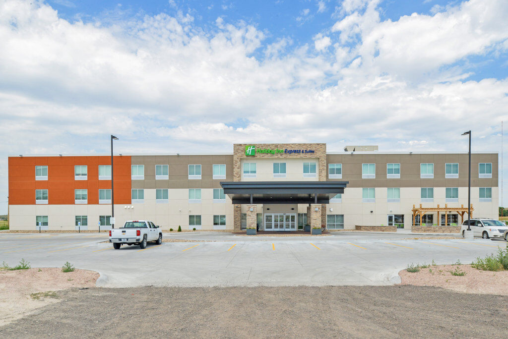 Holiday Inn Express & Suites - Chadron By Ihg Buitenkant foto